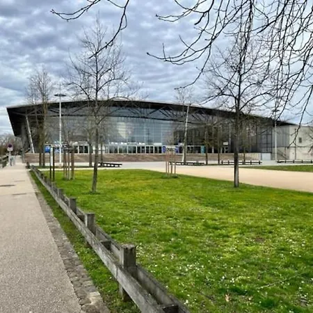 아파트 First Modern Studio/ Balcony/ Free Car Park/ 2p