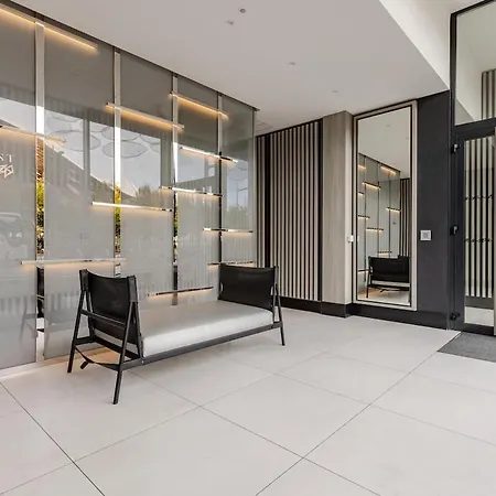 아파트 First Modern Studio/ Balcony/ Free Car Park/ 2p 메스