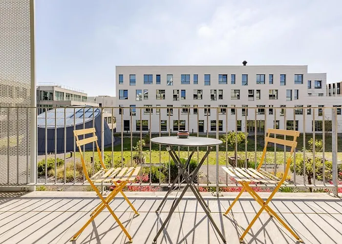 First Modern Studio/ Balcony/ Free Car Park/ 2p Apartment Metz